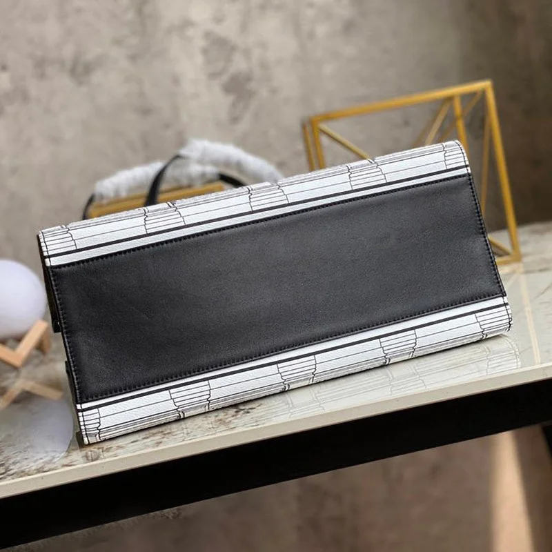 2023ヴィトン オンザゴー MM トートバッグ偽物 M59264