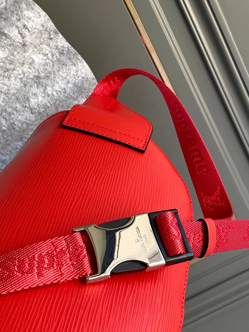 ルイヴィトン ショルダーバッグ 新作 偽物 コラボ バムバッグ BUMBAG RED 赤 vur60762