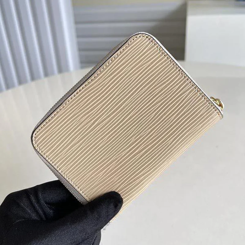 新作 !ルイヴィトン 財布 コインケース モノグラム 小銭入れ LV20300偽物