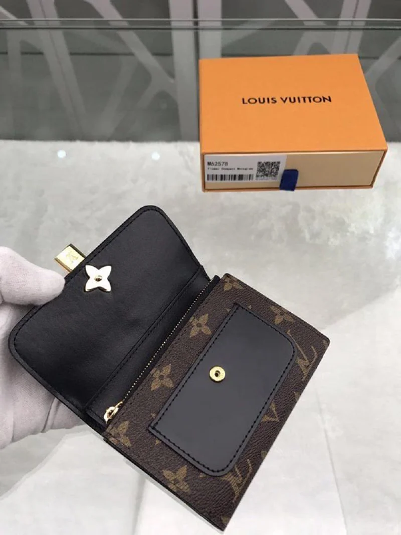 LV新作☆ルイヴィトン 財布 偽物 ポルトフォイユ フラワー コンパクト 黒 M62578