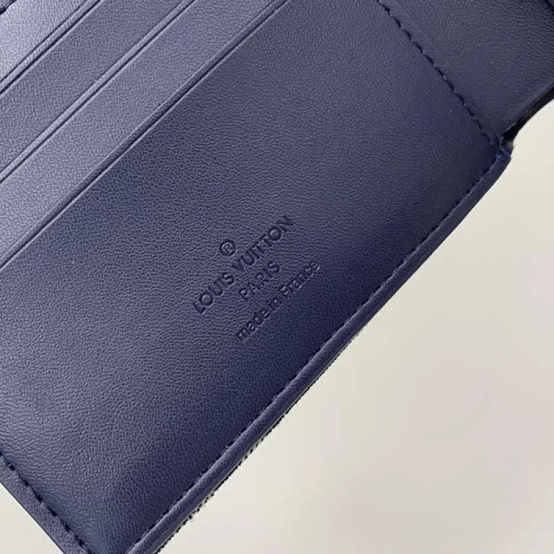 新作 ルイヴィトン 財布 偽物ポルトフォイユ・ミュルティプル スマート LV M80031