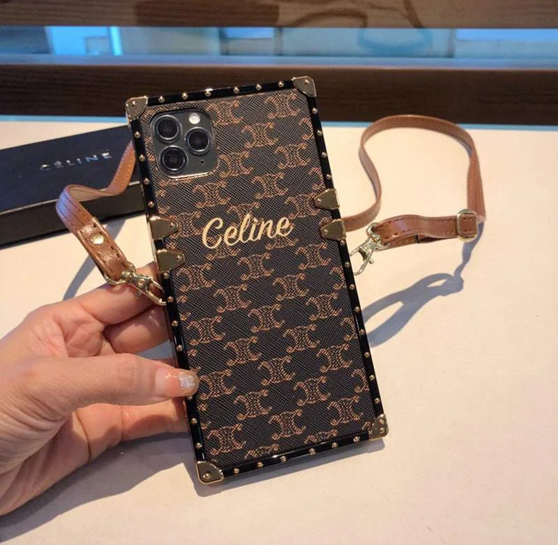 超話題!セリーヌ☆iPhone11/12 pro ケース 偽物♪ストラップ付き♪高品質 Ceb35719