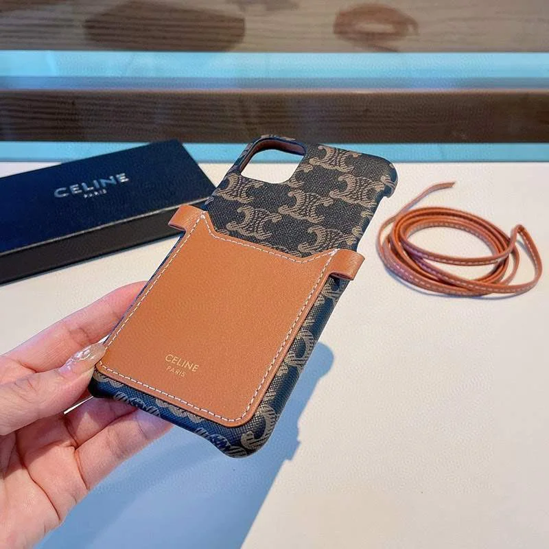 人気No1 セリーヌ☆トリオンフ 偽物ストラップ付き iPhone11/12 pro ケース Ces66233