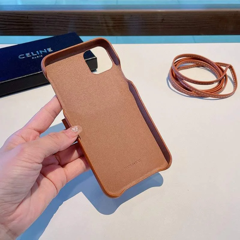 セリーヌ☆トリオンフ コピーストラップ付き iPhone11/12 pro ケース♪ Ces83619