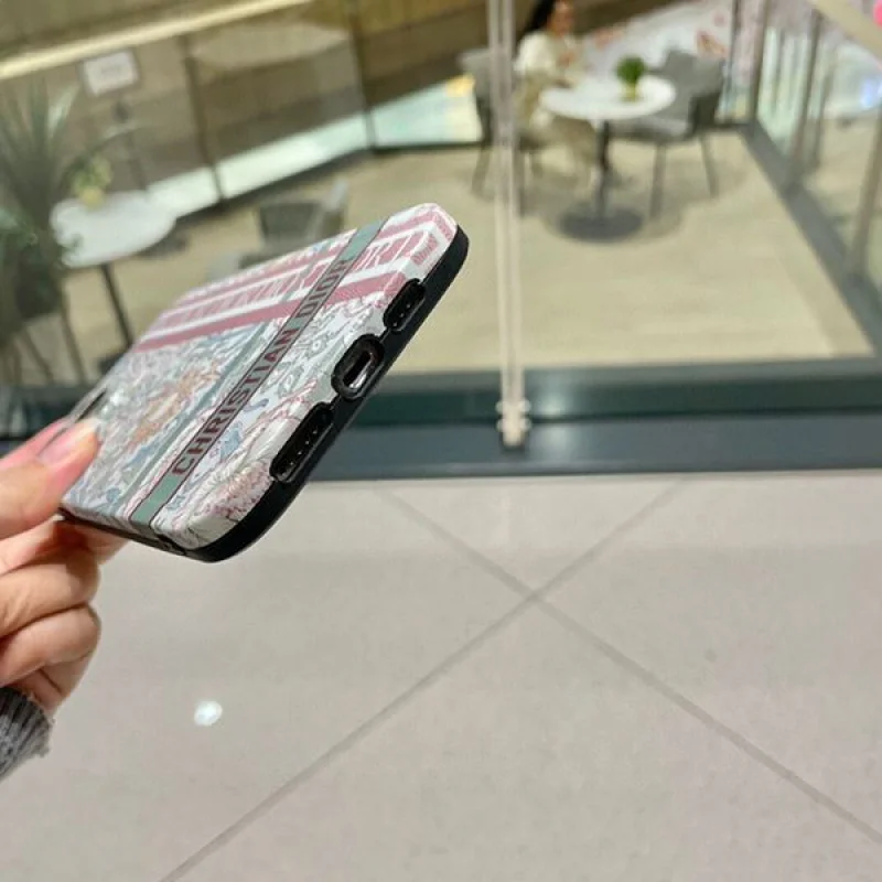 大人気!!新色!!ディオール iphone13/12ケース 偽物 deu35287