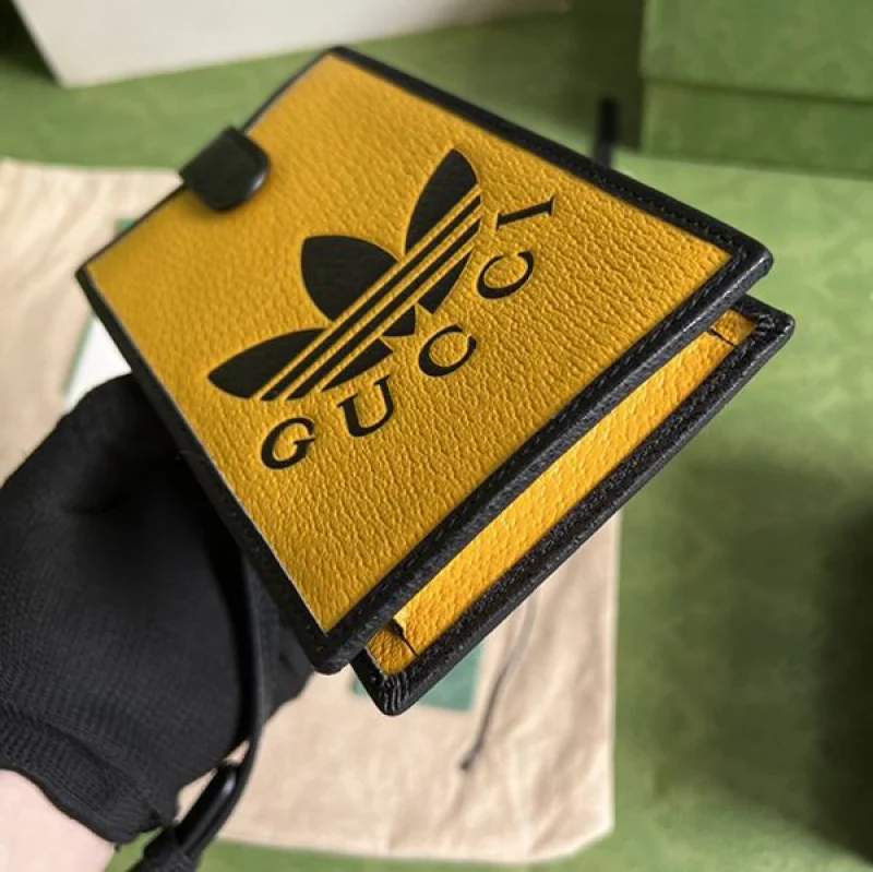 超希少!アディダス×グッチ ショルダー付 スマホケース スーパーコピー guh16383