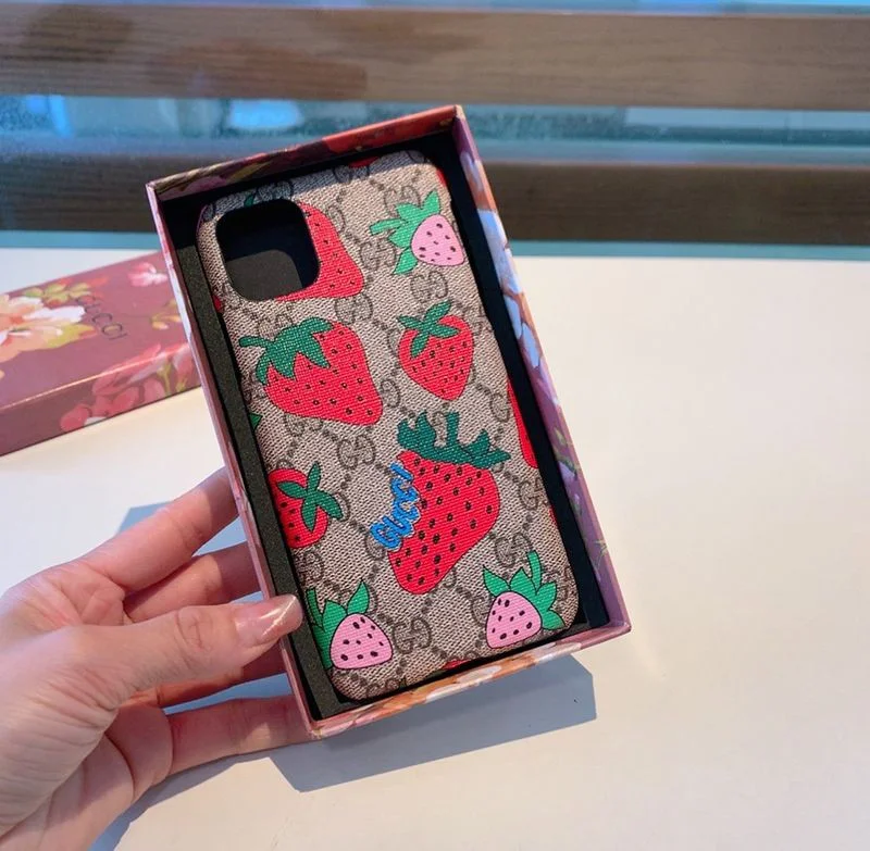 一目惚れ♪グッチ いちご ケース コピー ストロベリー iPhone GG スプリーム guz33808