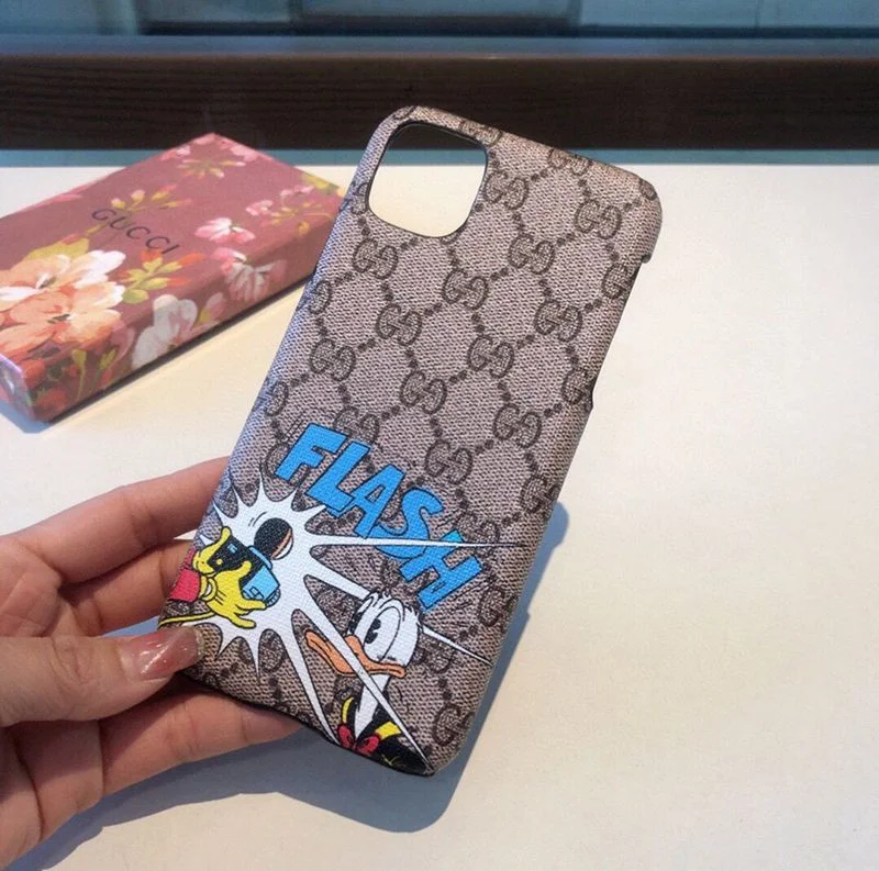 春もの新作グッチ ディズニーコラボ ドナルドダック iPhoneケース コピー gur94841