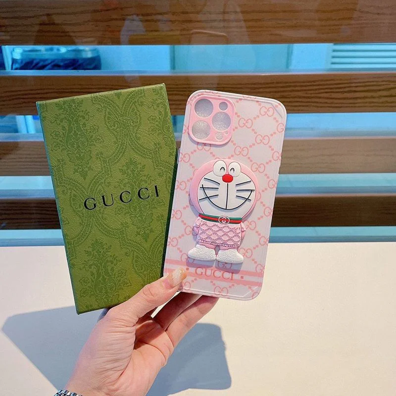 希少色グッチ ドラえもんコラボ iPhoneケース 偽物 スマホケース gut77530
