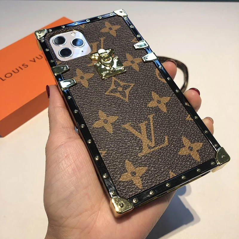 欲しい♡超限定♪ ヴィトン iphoneケース コピー EYE TRUNK POUR IPHONE vuo61955