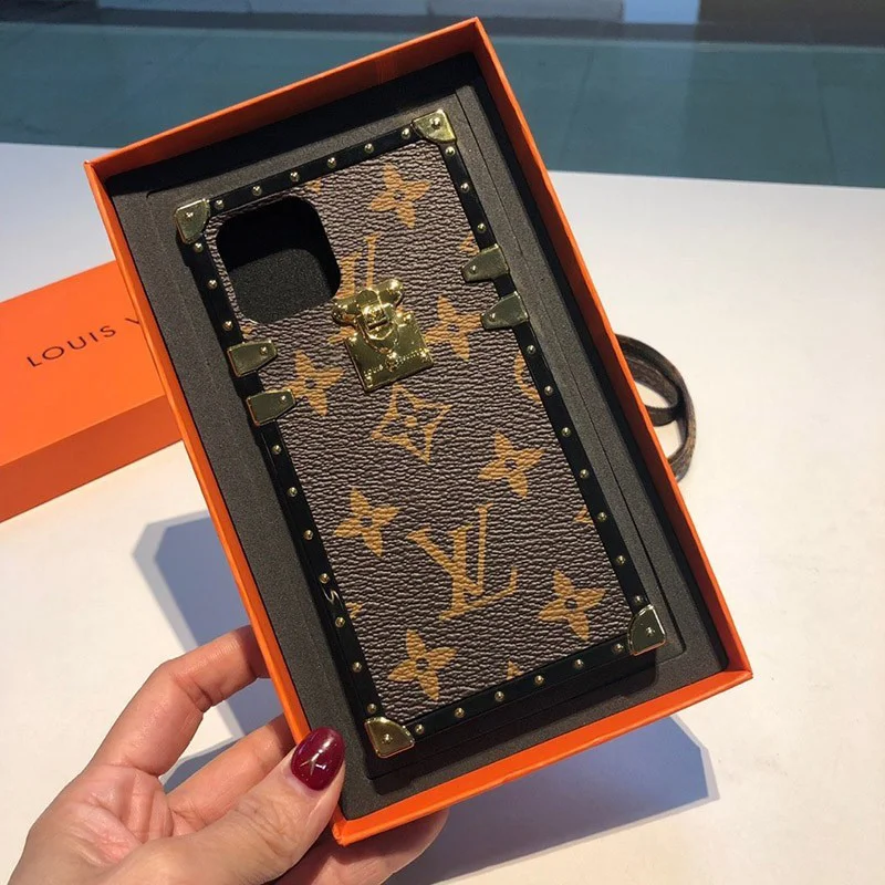 欲しい♡超限定♪ ヴィトン iphoneケース コピー EYE TRUNK POUR IPHONE vuo61955
