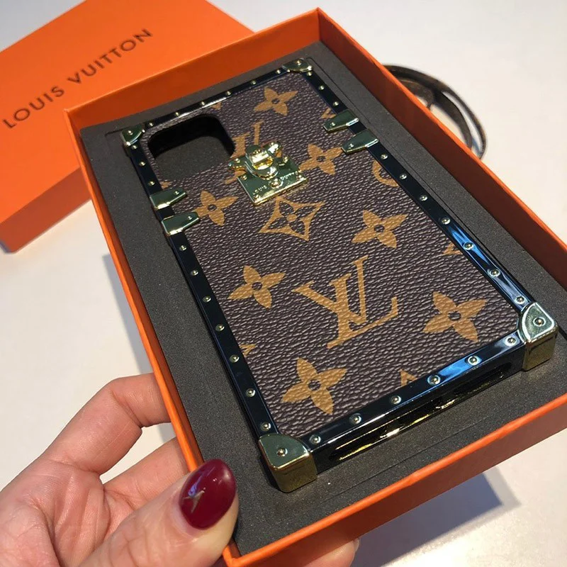 欲しい♡超限定♪ ヴィトン iphoneケース コピー EYE TRUNK POUR IPHONE vuo61955