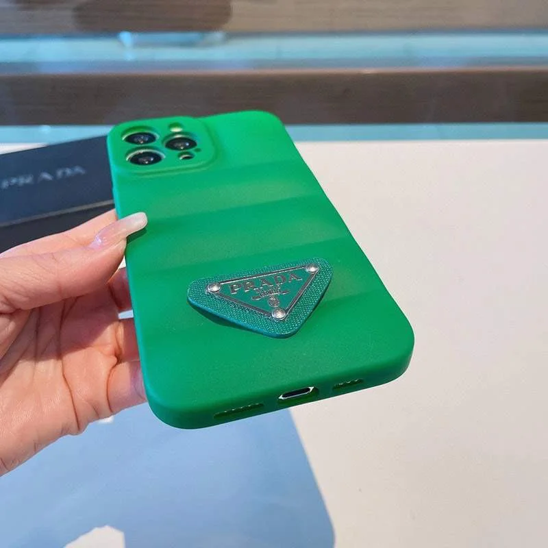 ★日本!!人気!プラダ トライアングルロ iPhone12/13/proケース偽物 pua03623