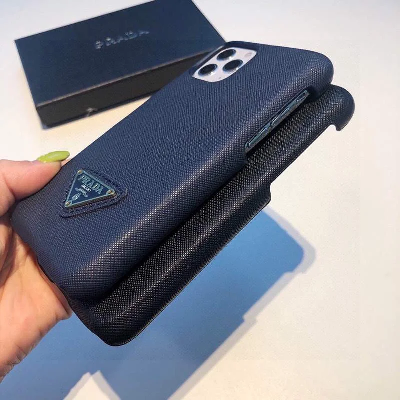 プラダ ケース 偽物 トライアングルロ レザーiPhone12/proケース pug22462