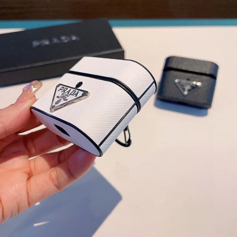 お洒落で可愛い プラダ レザー AirPods Proケース コピー puj21020