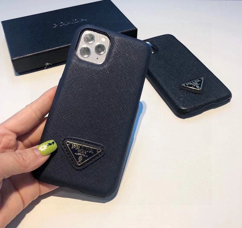 送料込 プラダ ケース コピー トライアングルロ レザーiPhone12/proケース pum41888