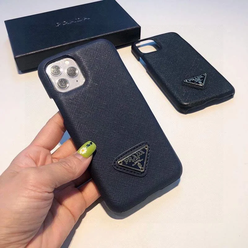 送料込 プラダ ケース コピー トライアングルロ レザーiPhone12/proケース pum41888