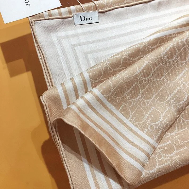 早い者勝ち♡ディオール シルクスカーフ スーパーコピー deb17145