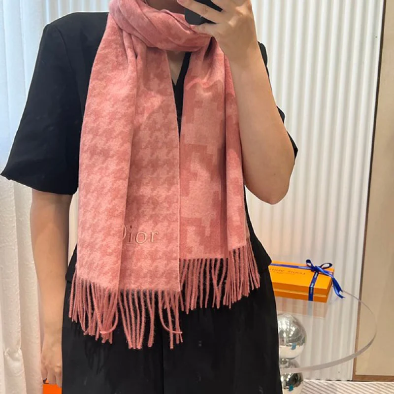 大人気!ディオール 千鳥格子 カシミア マフラー 偽物 dev88345