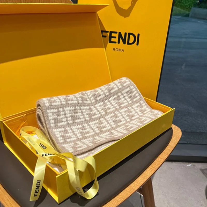 ★日本!!人気!フェンディ FFカシミア マフラー 偽物 fea81832