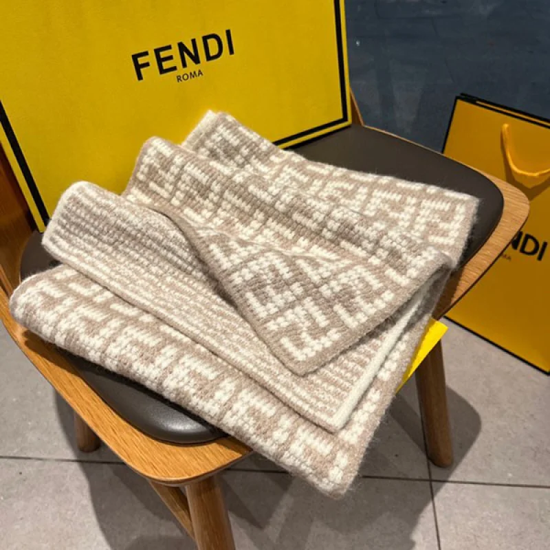 ★日本!!人気!フェンディ FFカシミア マフラー 偽物 fea81832