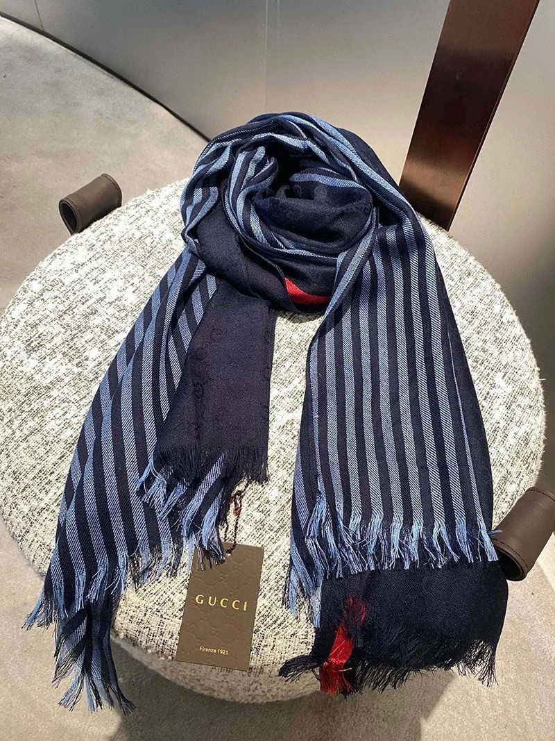 超希少!グッチ グラフィックストライプ カシミヤスカーフ guc35967