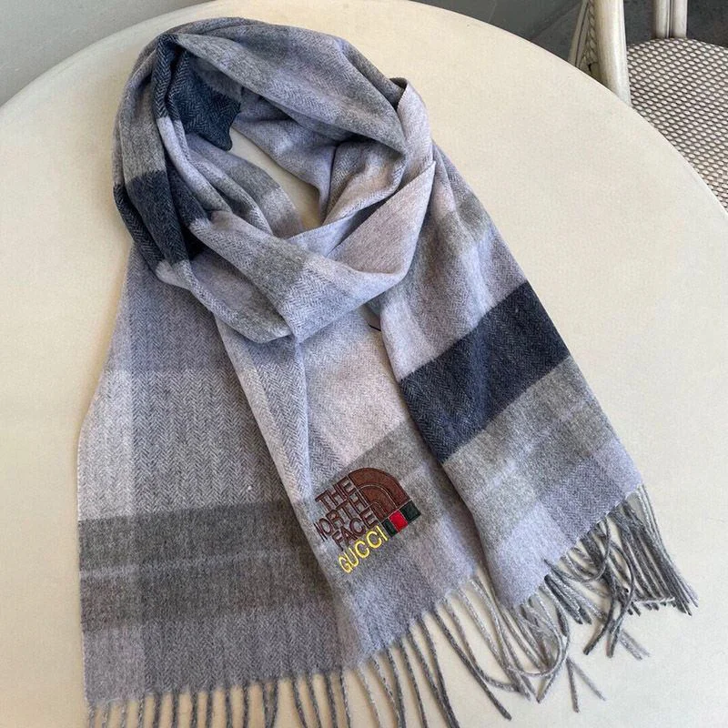 日本未入荷 グッチ x ノースフェイ チェック 偽物カシミヤ スカーフ gug84218