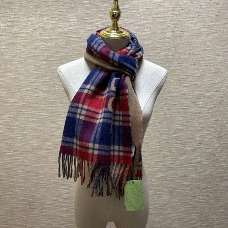 超話題!グッチ チェック 偽物 カシミヤ スカーフ guo40072