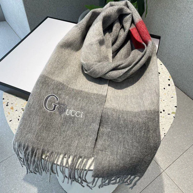 完売必至 グッチ 偽物 グラフィックカシミヤスカーフ guv00056