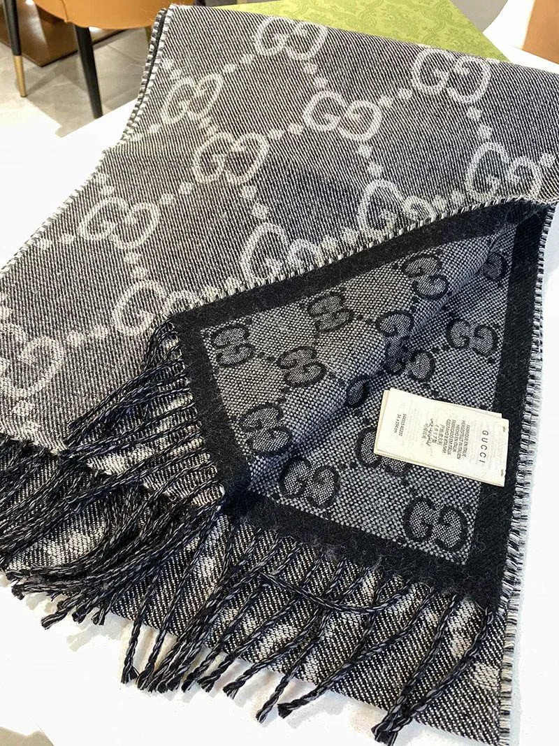 超話題! グッチ★GGウール ラメ ジャカード 偽物 スカーフ/マフラー gux76972