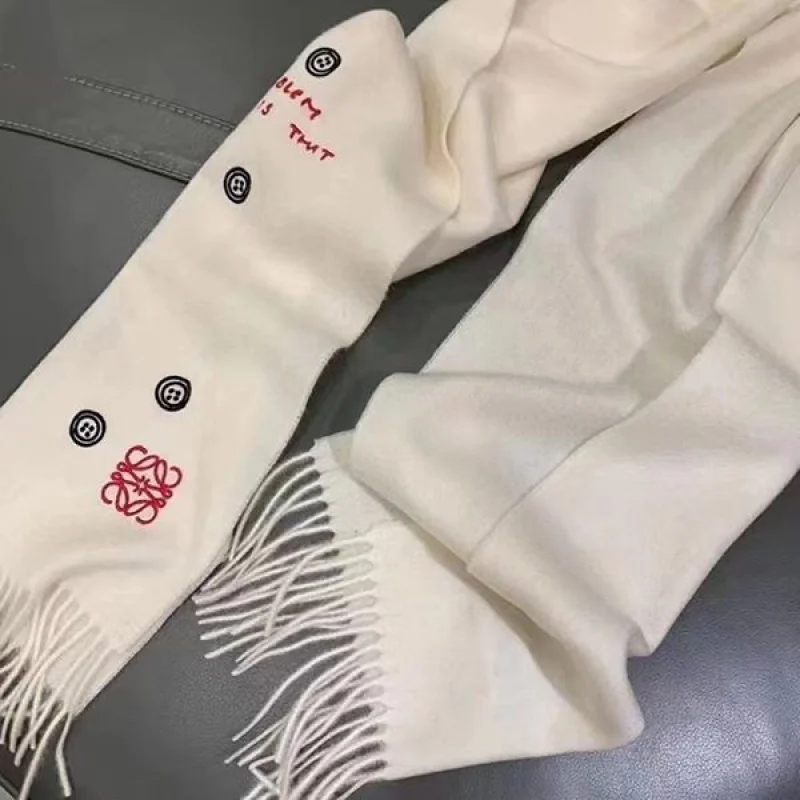 大人気!お洒落に♪ ロエベ カシミア マフラー コピー los66574