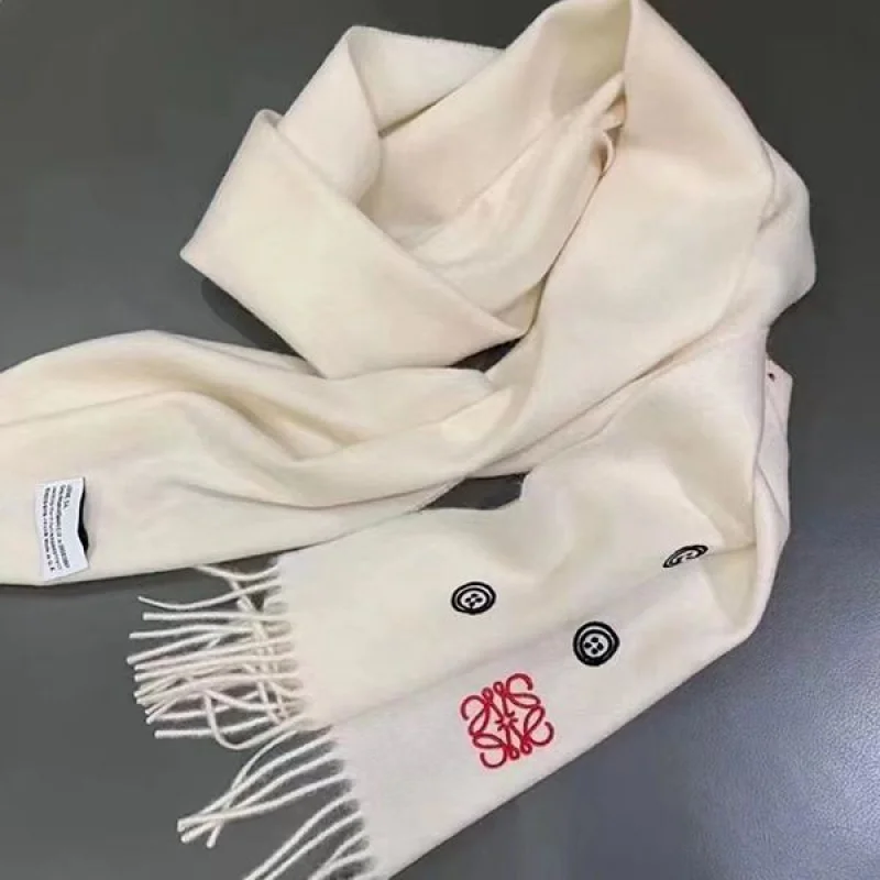 大人気!お洒落に♪ ロエベ カシミア マフラー コピー los66574
