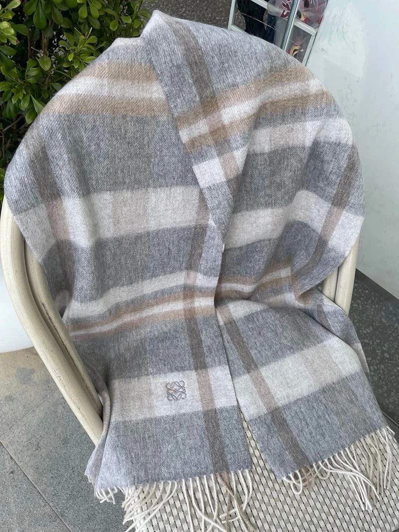 入手困難ロエベ ストライプ スカーフ 偽物(カシミヤ) lob97671