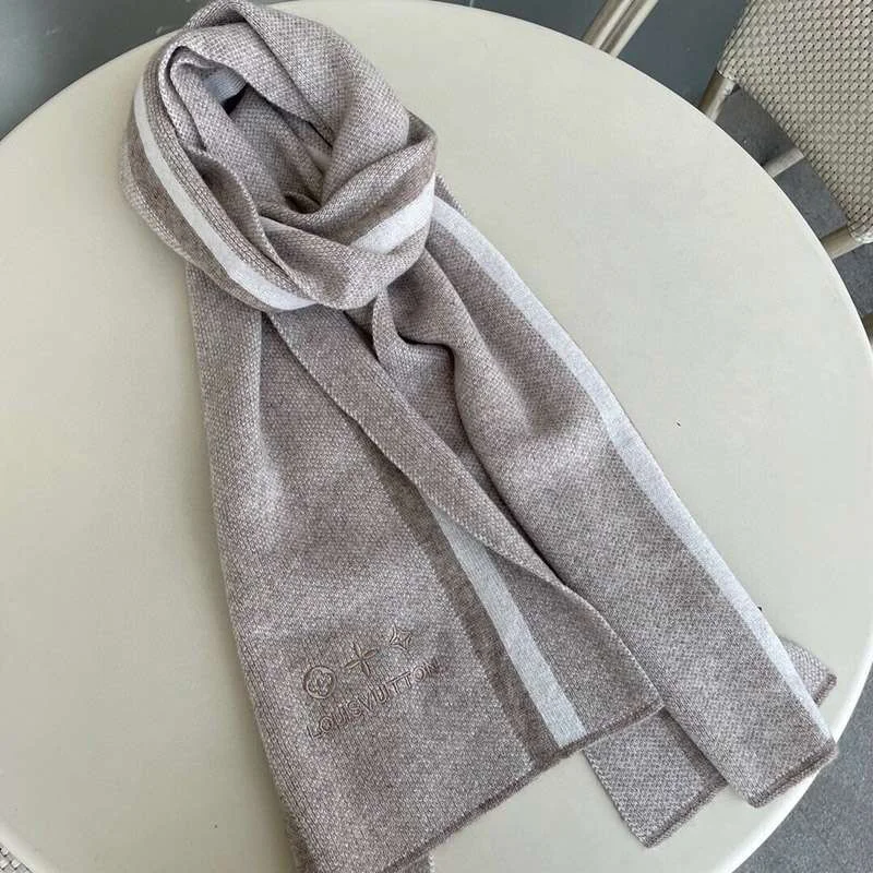 争奪戦 お洒落に♪ルイヴィトン メンズ カシミヤ タッセル マフラ コピー vui42984