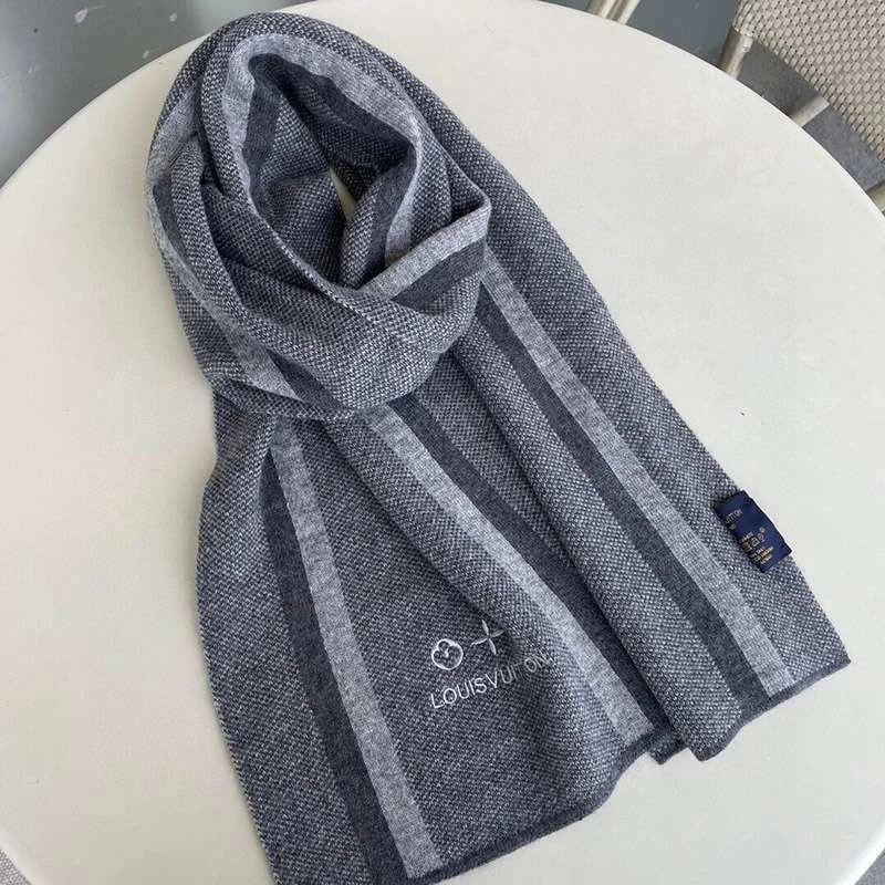 完売必至 ルイヴィトン メンズ カシミヤ タッセル マフラ 偽物 vur99682