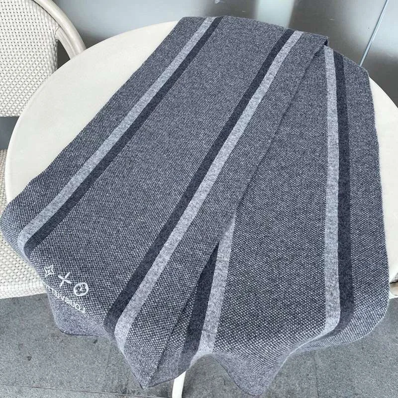 完売必至 ルイヴィトン メンズ カシミヤ タッセル マフラ 偽物 vur99682