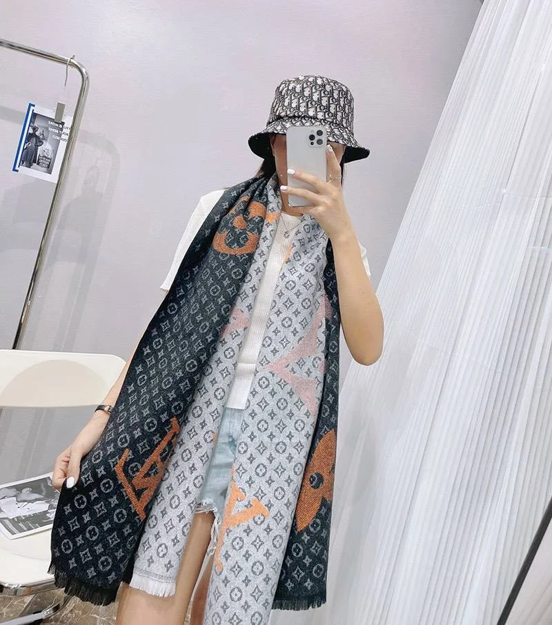 ギフトに最適♪ルイヴィトン カシミヤ・シルクマフラー vux21233