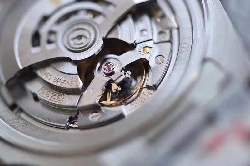 ロレックス 偽物 腕時計 シードゥエラーディープシー オイスタースチール44 mm roj71028