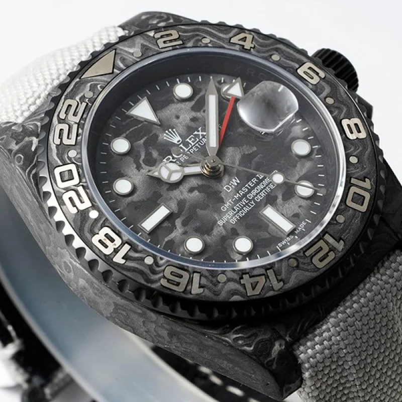 2023新作 Rolex ロレックス コピー 時計 DiW カーボン GMTマスター Ⅱ "ALL CARBON BLACK" ros98266