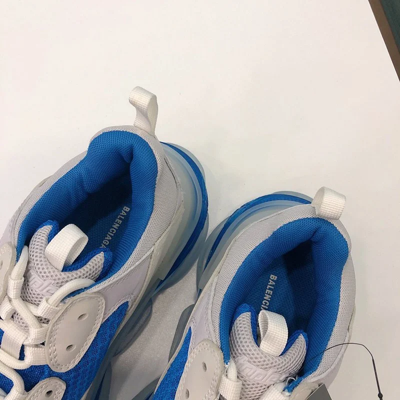 国内即発 バレンシアガ スニーカー コピー TRIPLE S トリプルS コピー メンズ 541624W09ON