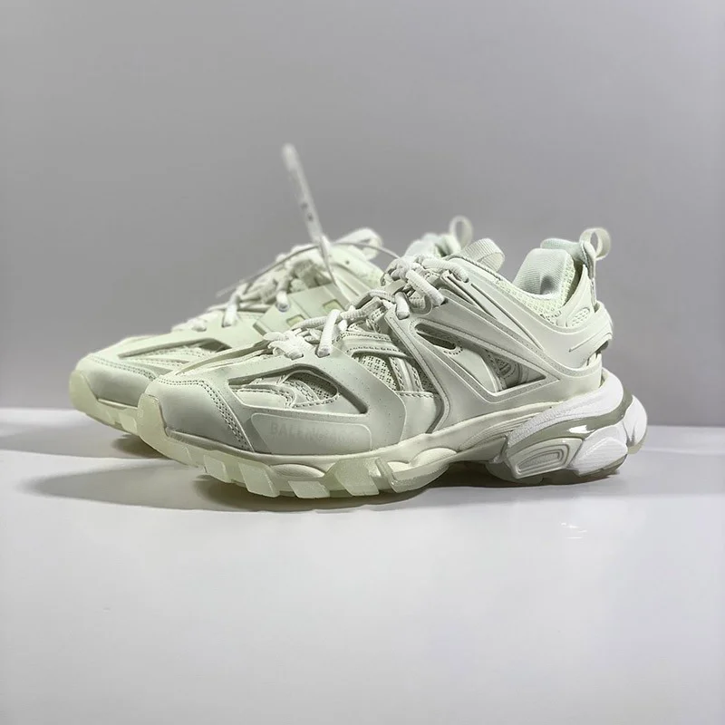 人気No1 バレンシアガ スニーカー コピー TRACK SNEAKER リサイクルソール 542436W3FE39000