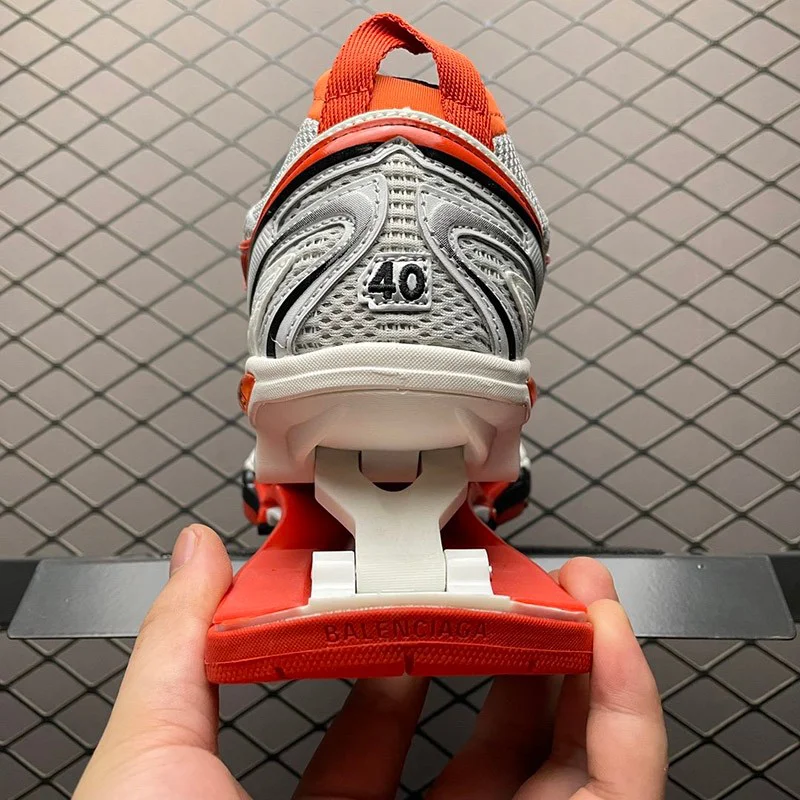 【日本未発売】[バレンシアガ Xパンダースニーカー コピー]SNEAKERS X-PANDER★ 653870W2RA21000