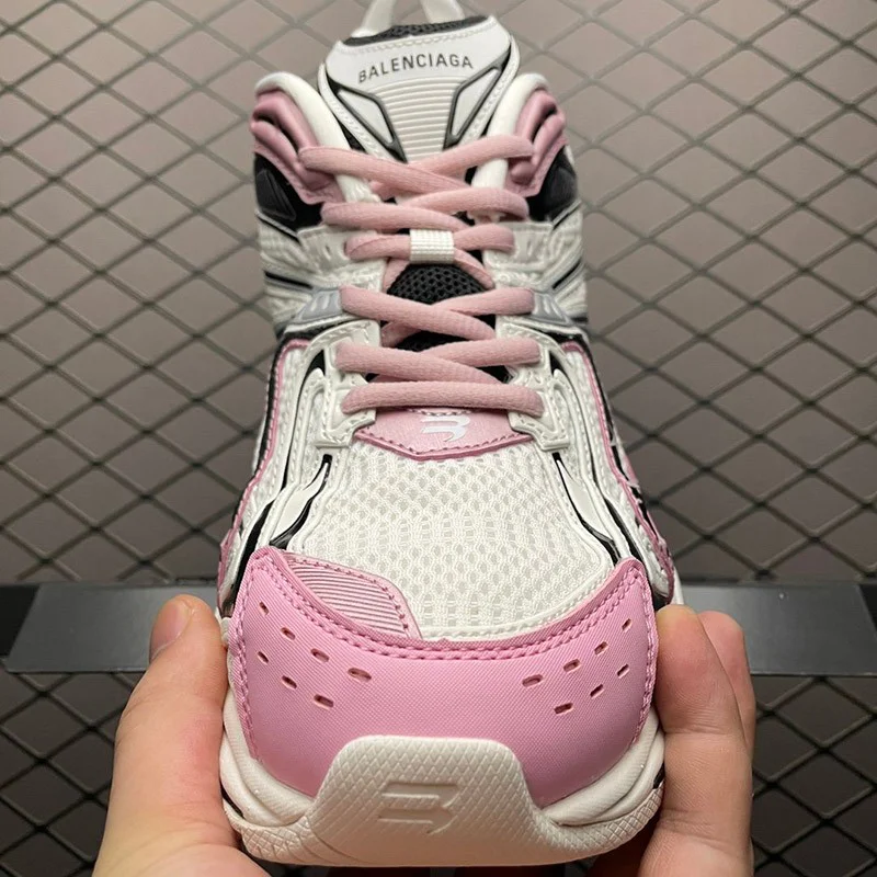 欲しい♡超限定♪ [バレンシアガ Xパンダースニーカー コピー]SNEAKERS X-PANDER★ 653870W2RA29000