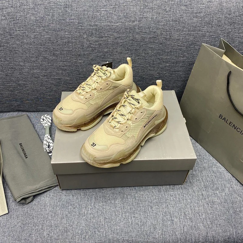 一目惚れ♪バレンシアガ トリプルS コピー スニーカー bad80927