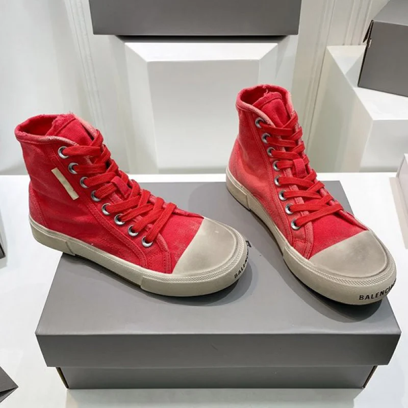 目を惹くカラーバレンシアガ 偽物 PARIS HIGH TOP スニーカー レッド bap22382