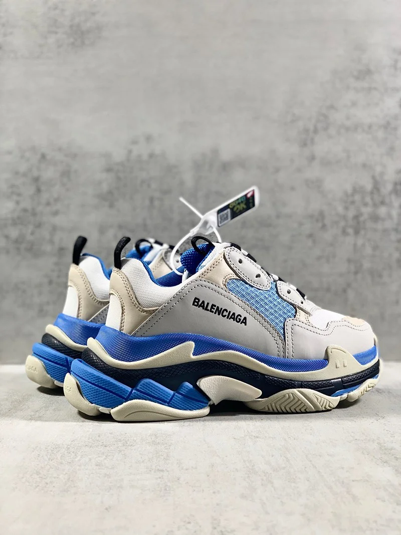 バレンシアガ Triple S コピー スニーカー トリプルソール bar67391