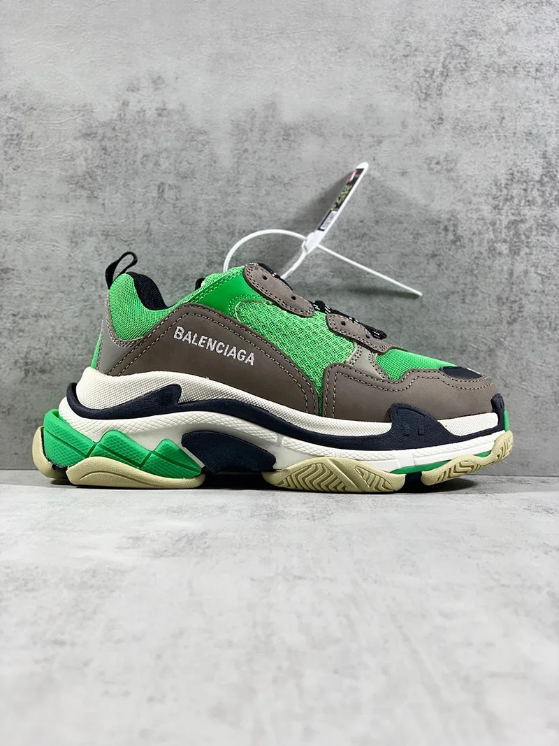 21AW新作 バレンシアガ Triple S コピー スニーカー トリプルソール bat57202