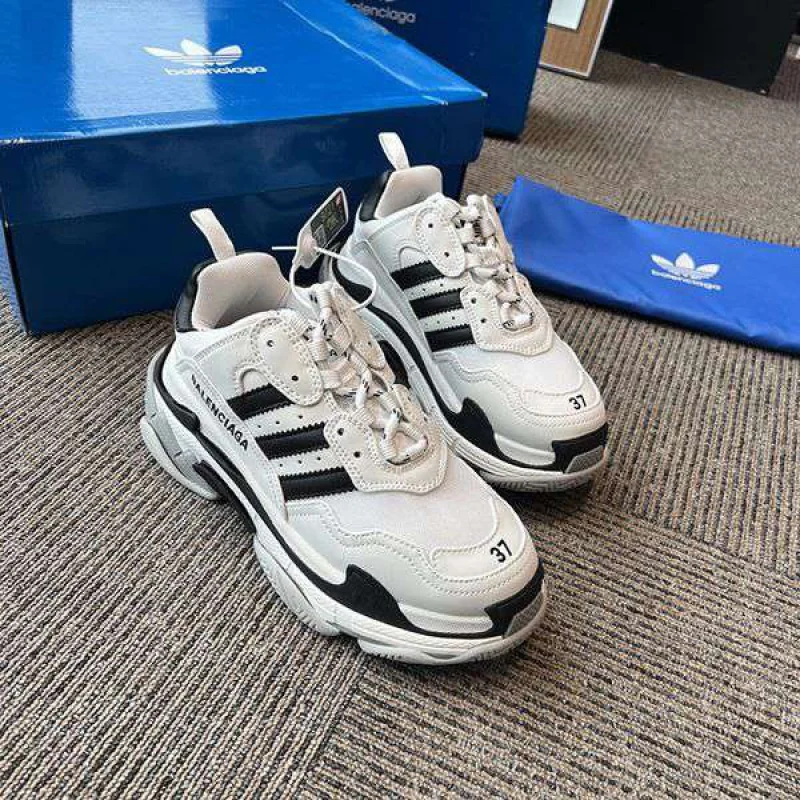 超話題!バレンシアガ アディダス コピー Triple S スニーカー オリジナルス トリプル S コラボ baw24776