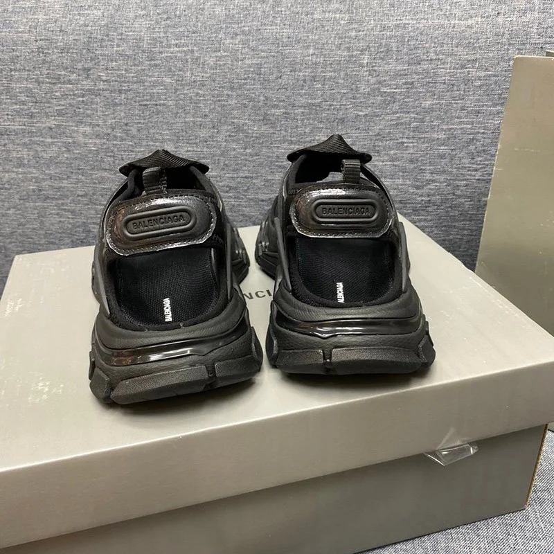 限定入荷【バレンシアガ スニーカー コピー】TRIPLE S クリアソール bax27006