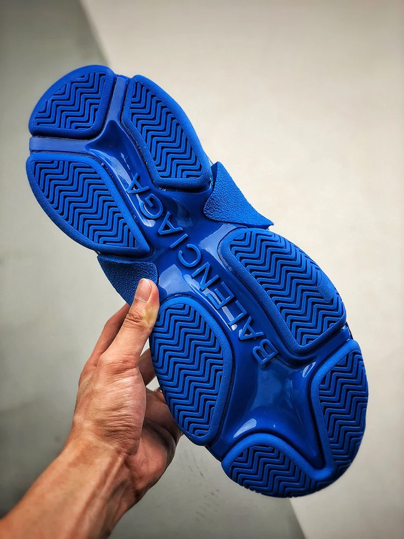 完売必至バレンシアガ トリプルS コピー スニーカー baz98042
